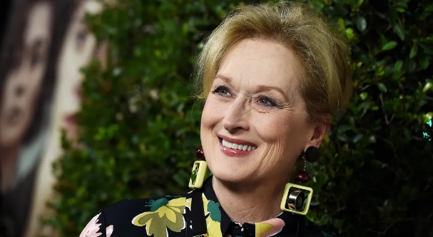 Trotz ihres 147-Millionen-Euro-Vermögens kocht Meryl Streep Frühstück für 12 – Mit 73 bügelt sie ihre Kleidung und kauft eigene Lebensmittel ein